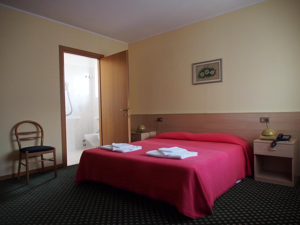 Hotel Belvedere Roana Quarto foto